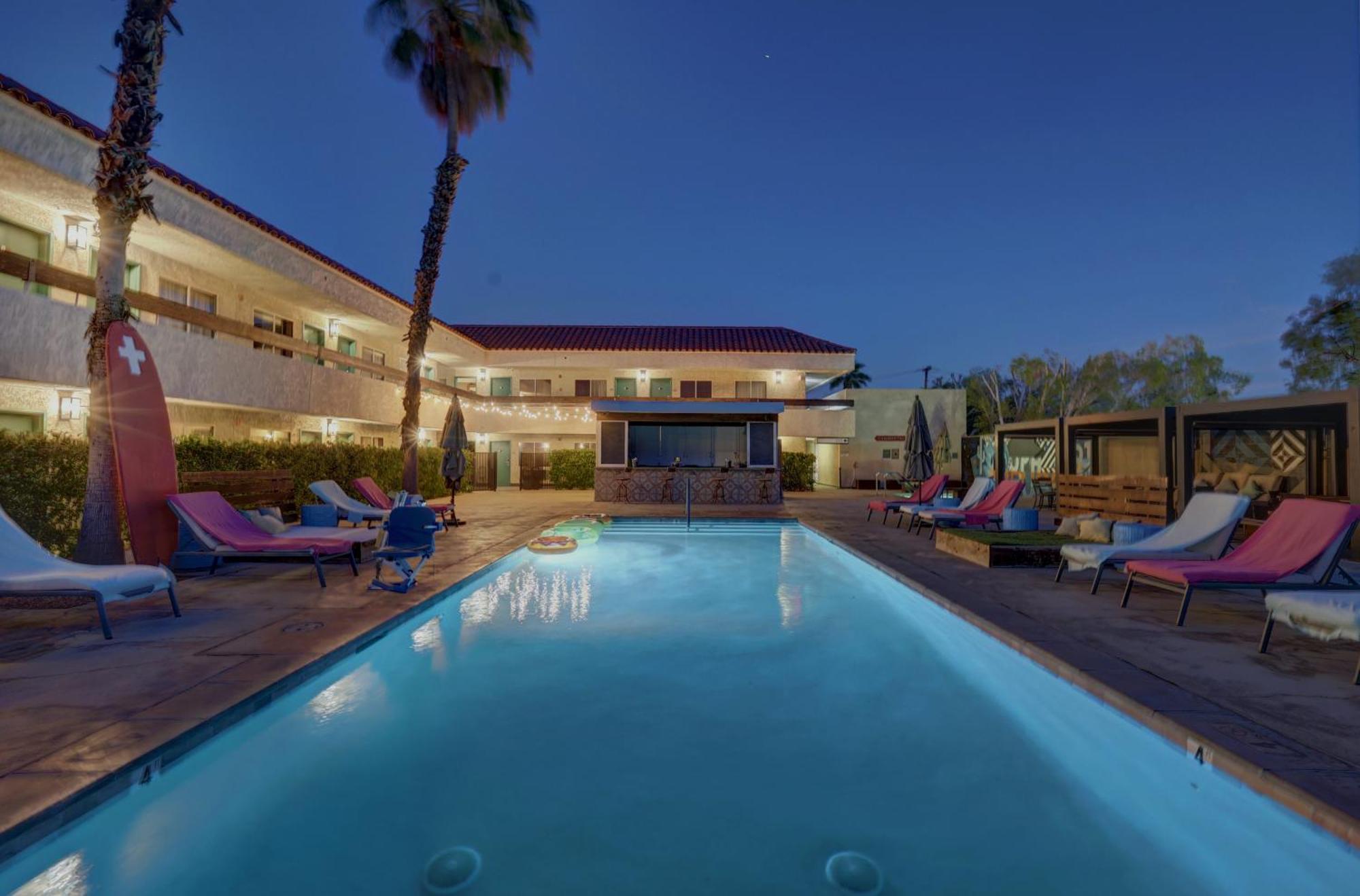 The Infusion Beach Club 팜 스프링스 외부 사진