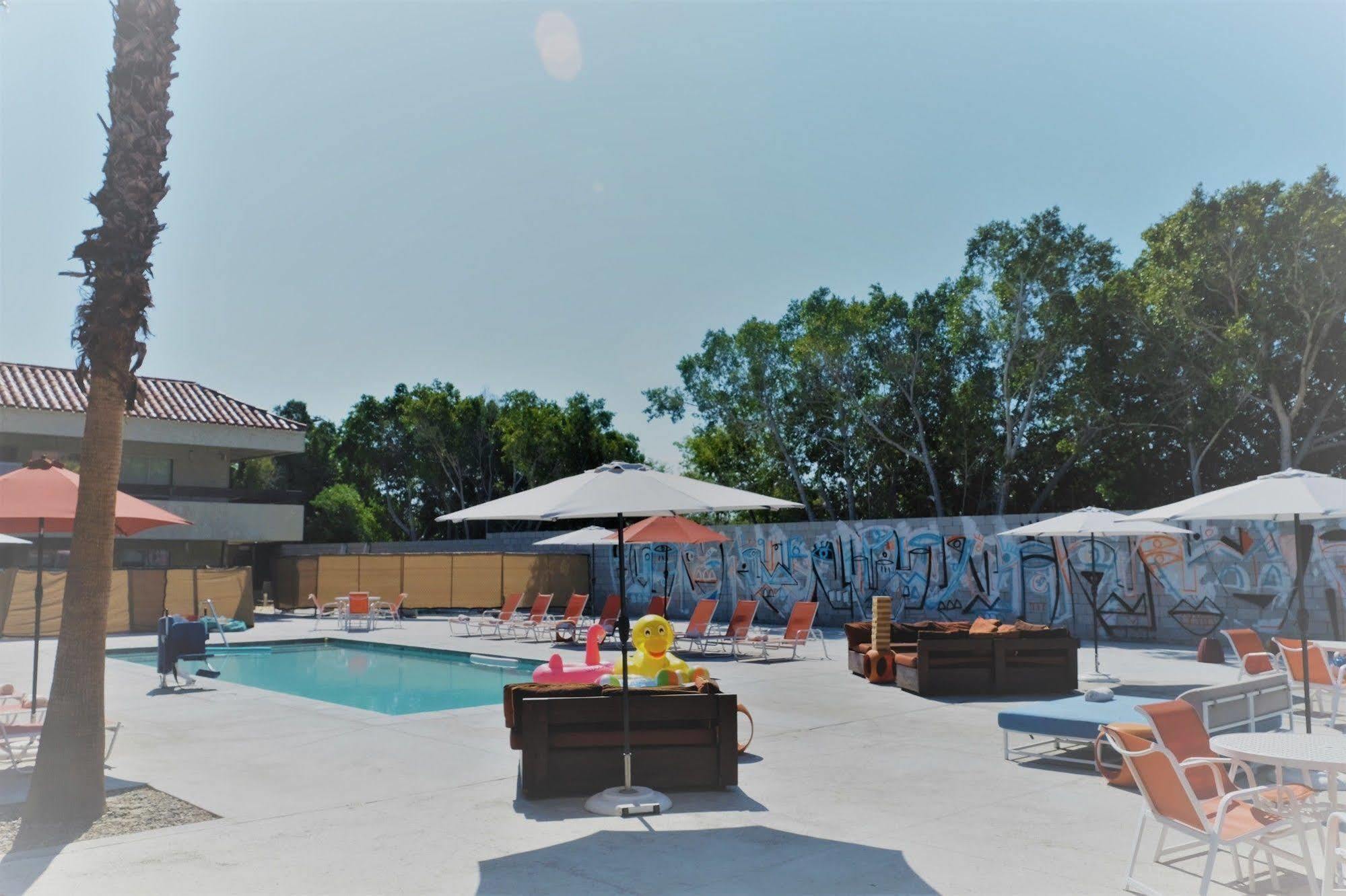 The Infusion Beach Club 팜 스프링스 외부 사진